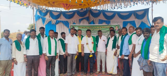 ಧೂಳಿನ ಸಮಸ್ಯೆ ಪರಿಹಾರಕ್ಕೆ ಆಗ್ರಹಿಸಿ ಹಗಲು-ರಾತ್ರಿ ಬೃಹತ್ ಪ್ರತಿಭಟನೆ