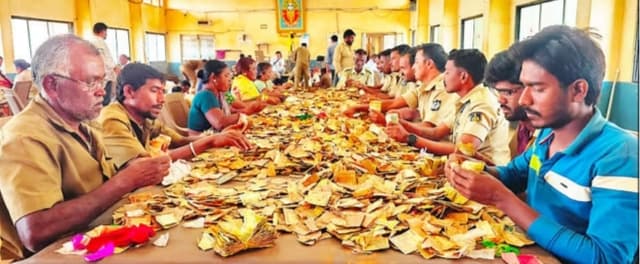 ಸª Àದತ್ತಿ ಯಲ ್ಲಮ್ಮ ದೇವಸ್ಥಾನ: ರೂ೯೭.೪೯ ಲಕ್ಷ ಮೌಲ್ಯದ ಕಾಣಿP